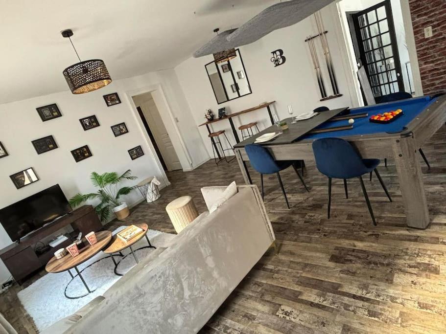 A&M Games And Spa Charleville-Mézières Εξωτερικό φωτογραφία