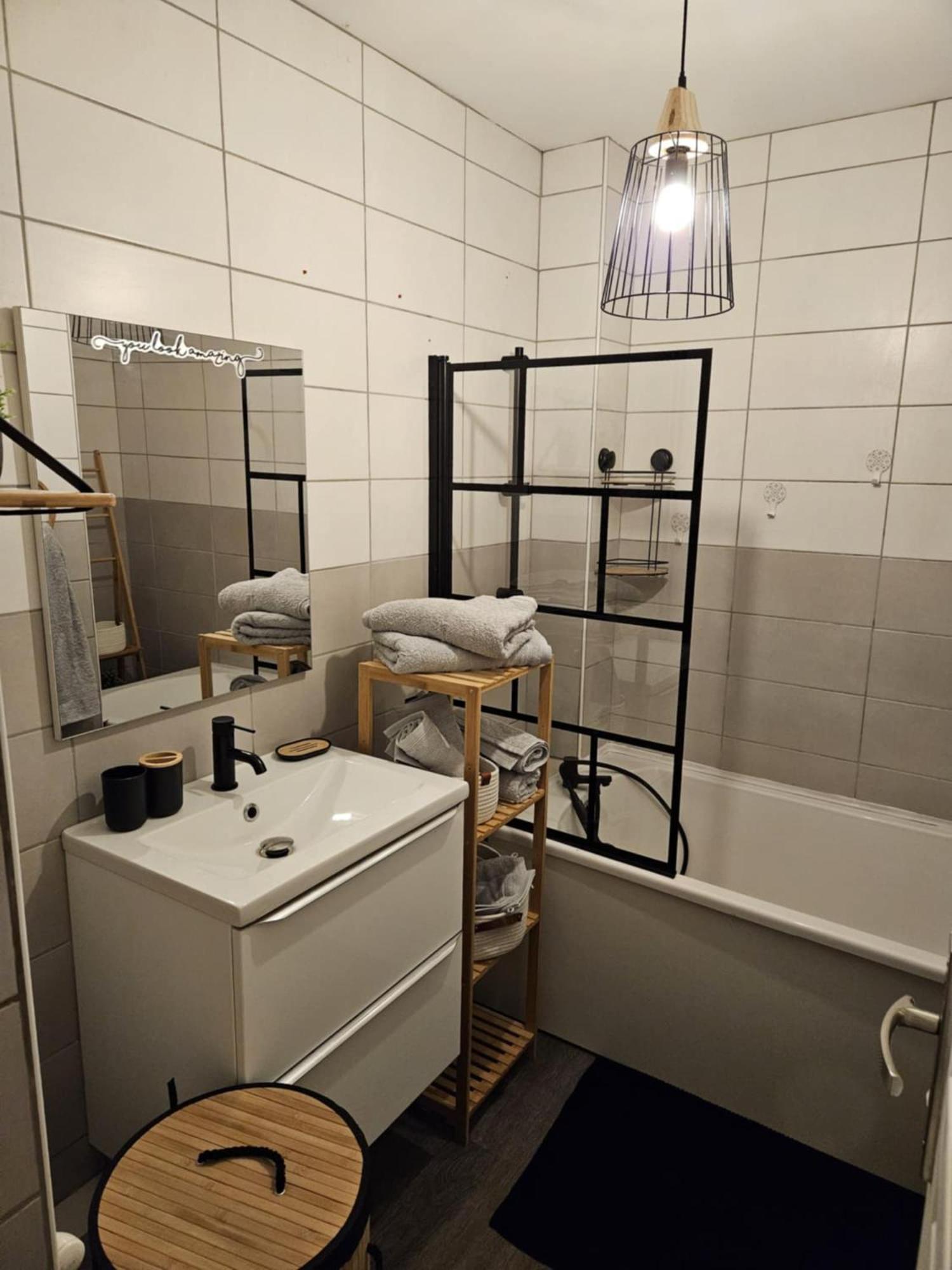 A&M Games And Spa Charleville-Mézières Εξωτερικό φωτογραφία
